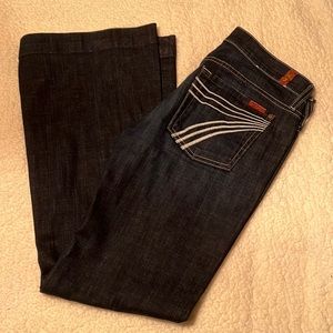 7 for all mankind jeans, I’m 5’3 and they are a little short on me. Size 27